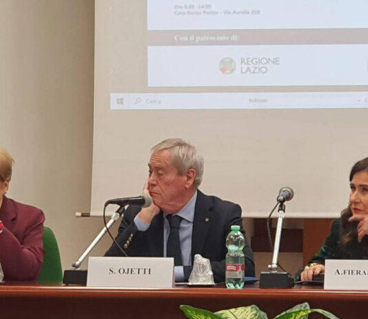 La rivoluzione rosa della sanità: le donne medico sono oggi la maggioranza tra i professionisti under 50